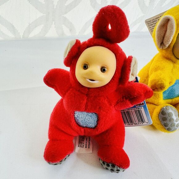 Playschool Teletubbies Laa Laa 5.5 Inch W/Tags 1998 & Laa Laa Backpack Clip - Picture 4 of 8